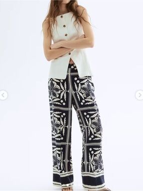 NWOT H & M Pants High Rise Wide Leg Blue/Cream Floral Tile Pattern Palazzo 6